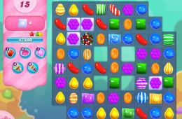 Скриншот из игры «Candy Crush Saga»